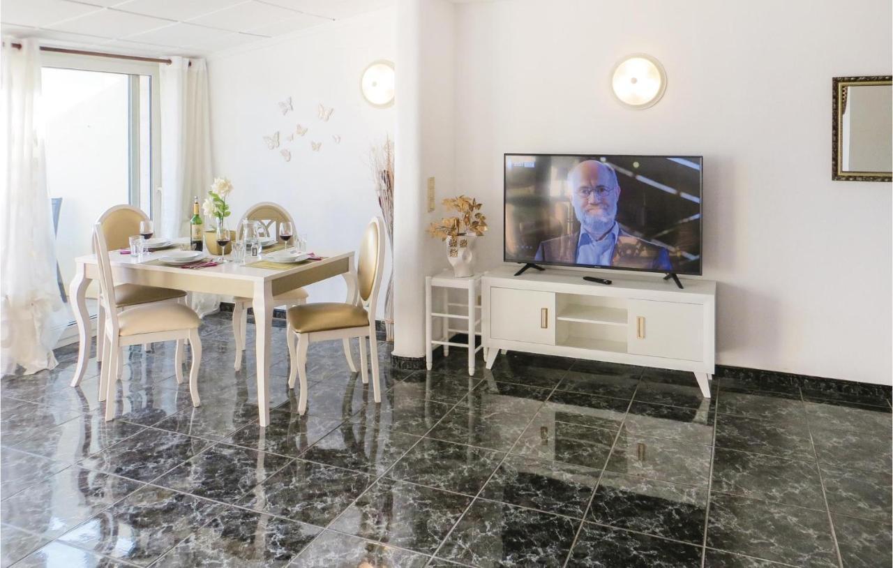 2 Bedroom Stunning Apartment In トレビエハ エクステリア 写真